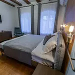 Poarta Schei 18 Apartment *