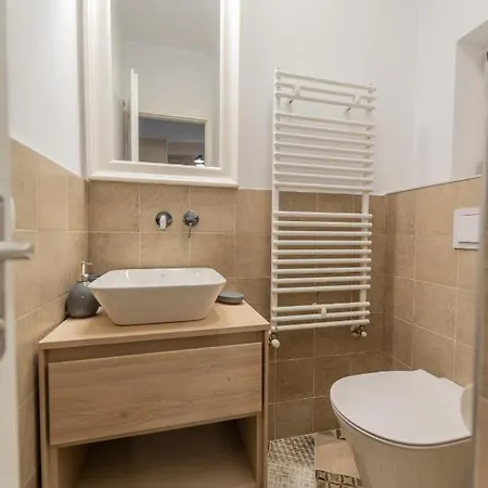 Poarta Schei 18 * Braşov