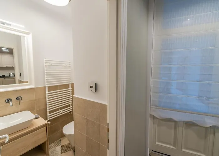 Poarta Schei 18 Daire *