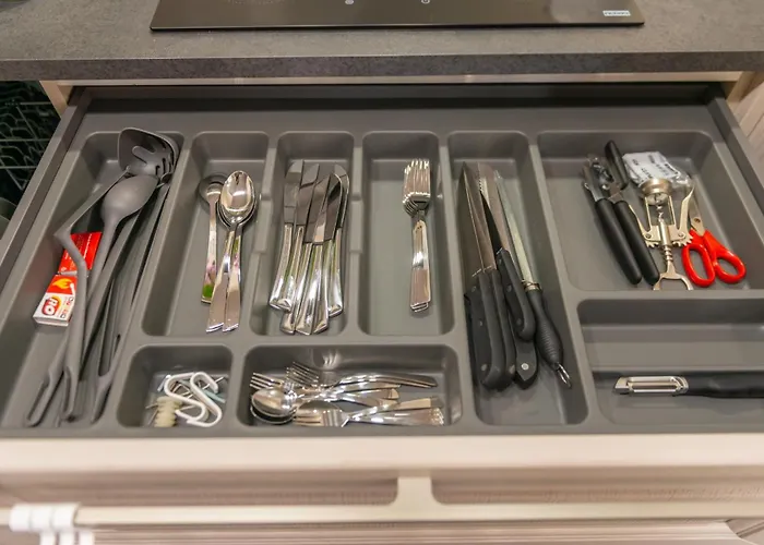 Apartment Poarta Schei 18 *