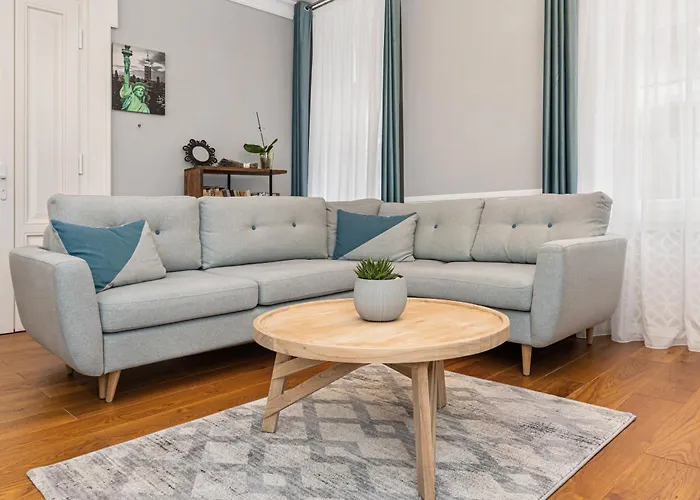 Apartment Poarta Schei 18