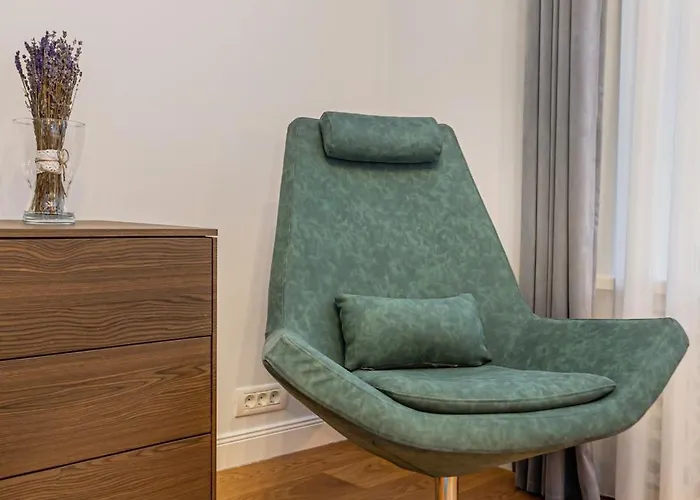 Apartment Poarta Schei 18 *